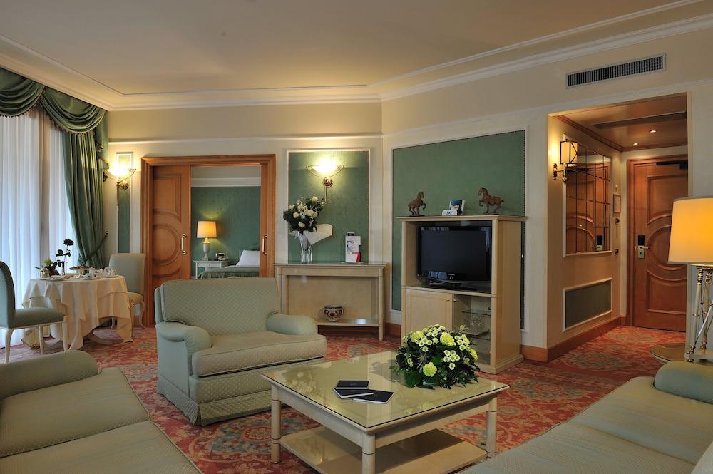 Royal Hotel Carlton Bologne Extérieur photo